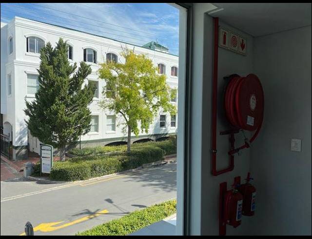 101M² OFFICE TO LET IN CLAREMONT